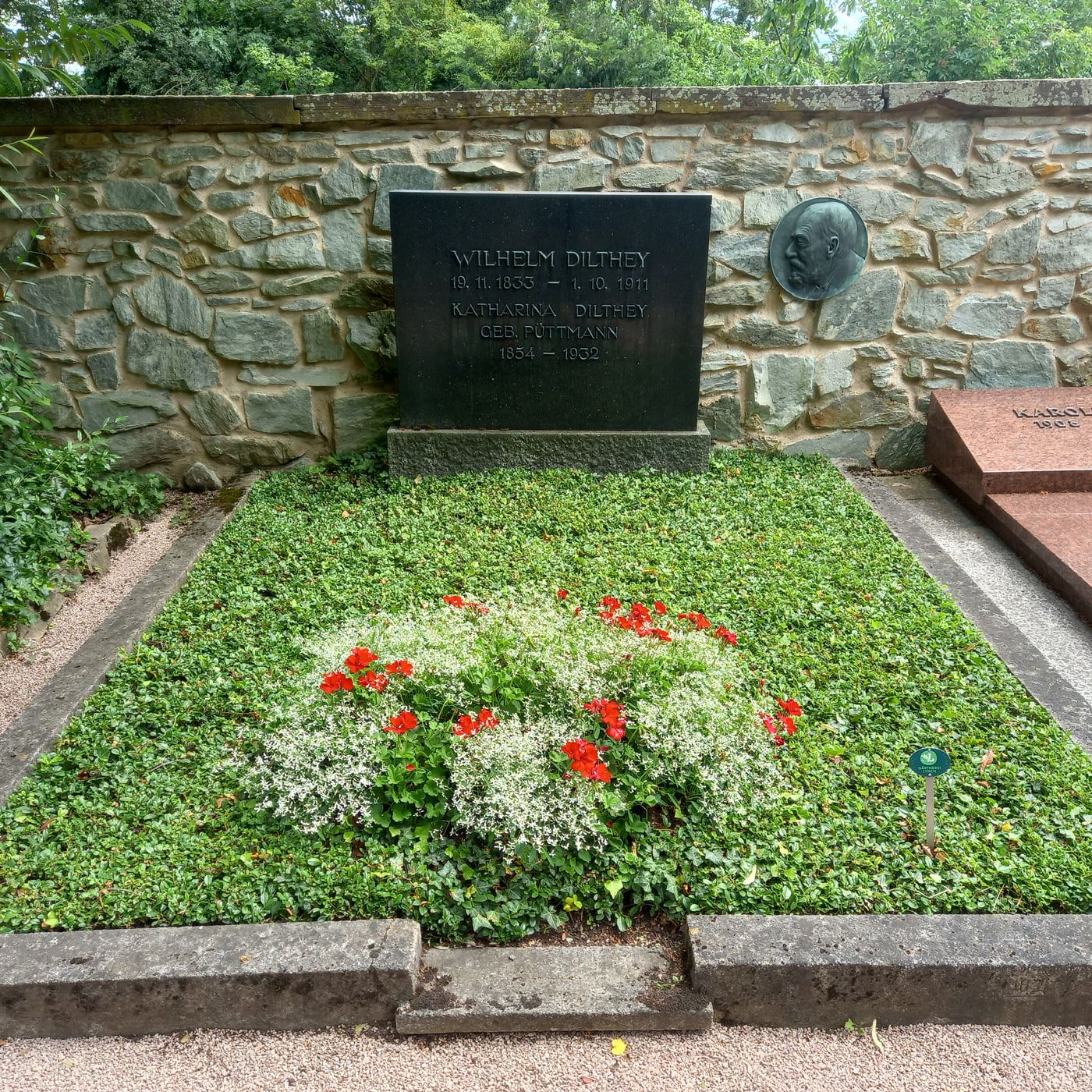 Grabstätte von Wilhelm Dilthey auf Friedhof Biebrich